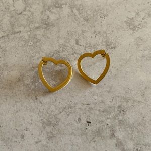 18k gold plated heart shaped earrings
